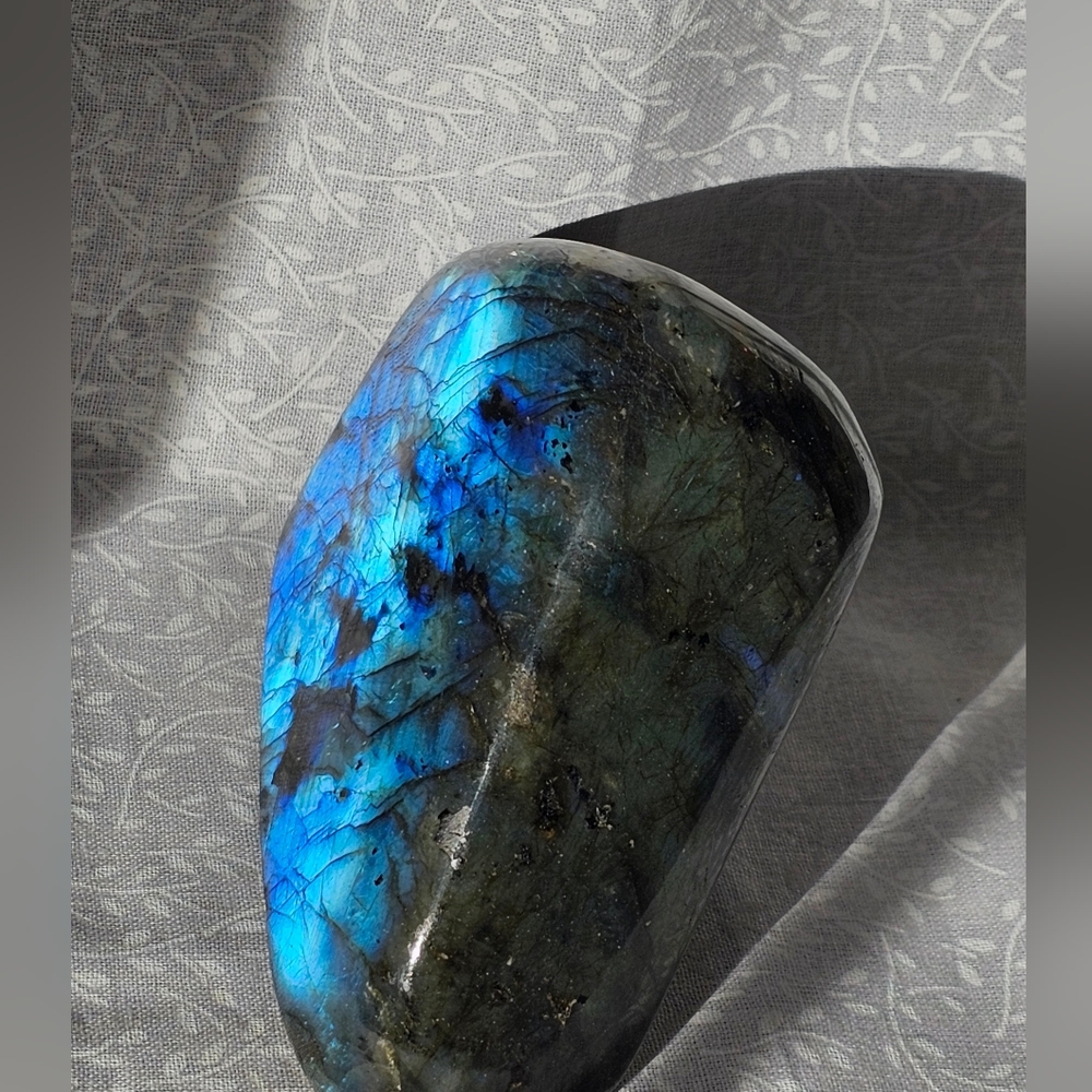 Labradorite Crystal Free Form - Picture 5 of 7